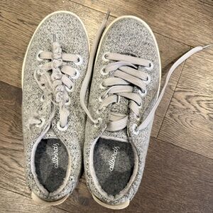 Women’s Allbirds Wool Sneakers in Gray Size 7
